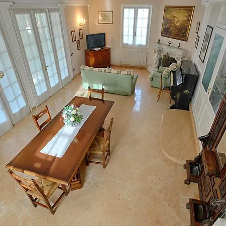 White House * Nonantola